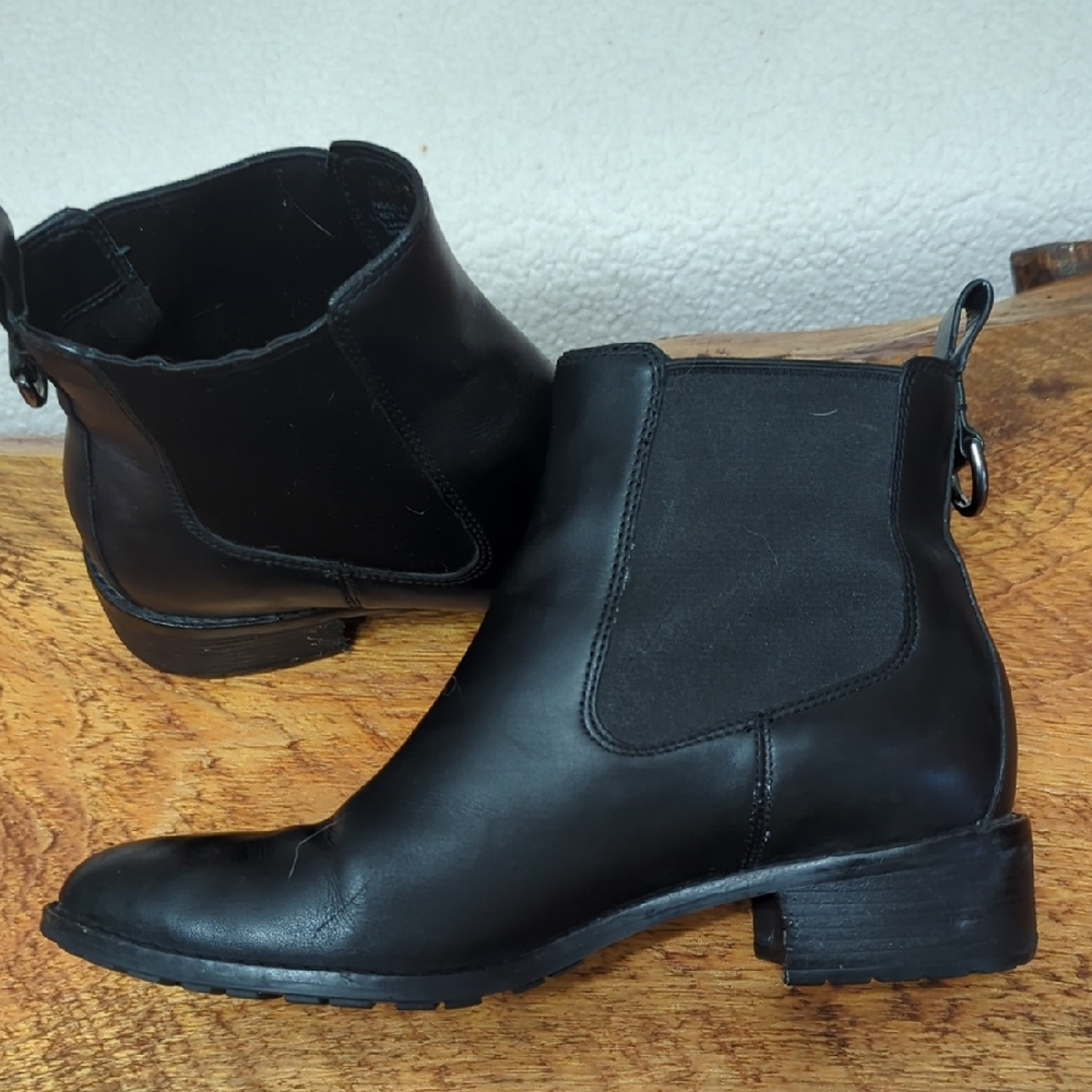 Cole Haan Black Leather Chelsea Boots
